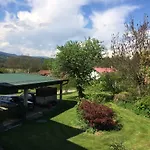 Am Bauernhof Strassonig Vulgo Hornis *
