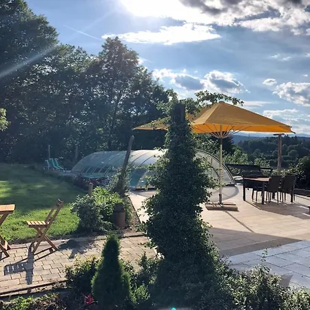 Am Bauernhof Strassonig Vulgo Hornis * Moosburg
