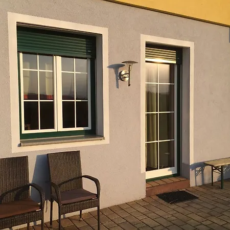 Am Bauernhof Strassonig Vulgo Hornis * Moosburg