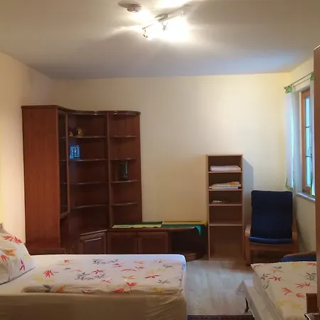 Am Bauernhof Strassonig Vulgo Hornis