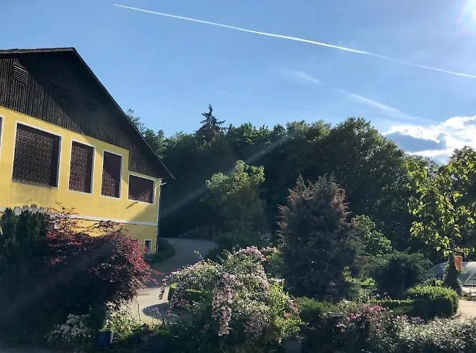 Am Bauernhof Strassonig Vulgo Hornis Moosburg