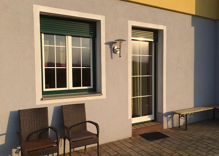 Am Bauernhof Strassonig Vulgo Hornis * Moosburg