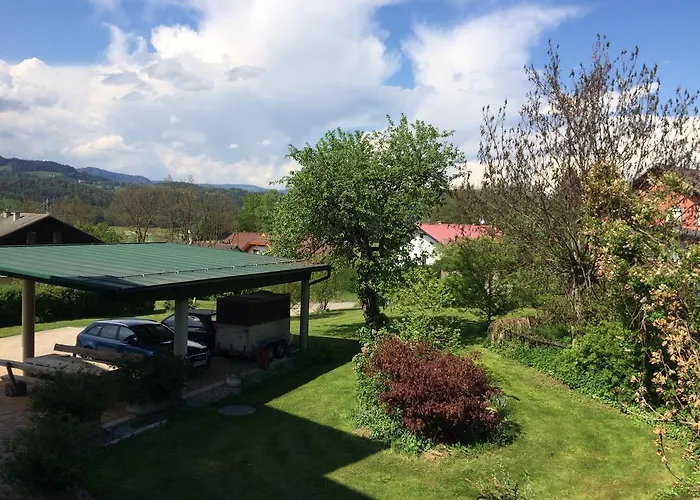 Am Bauernhof Strassonig Vulgo Hornis *